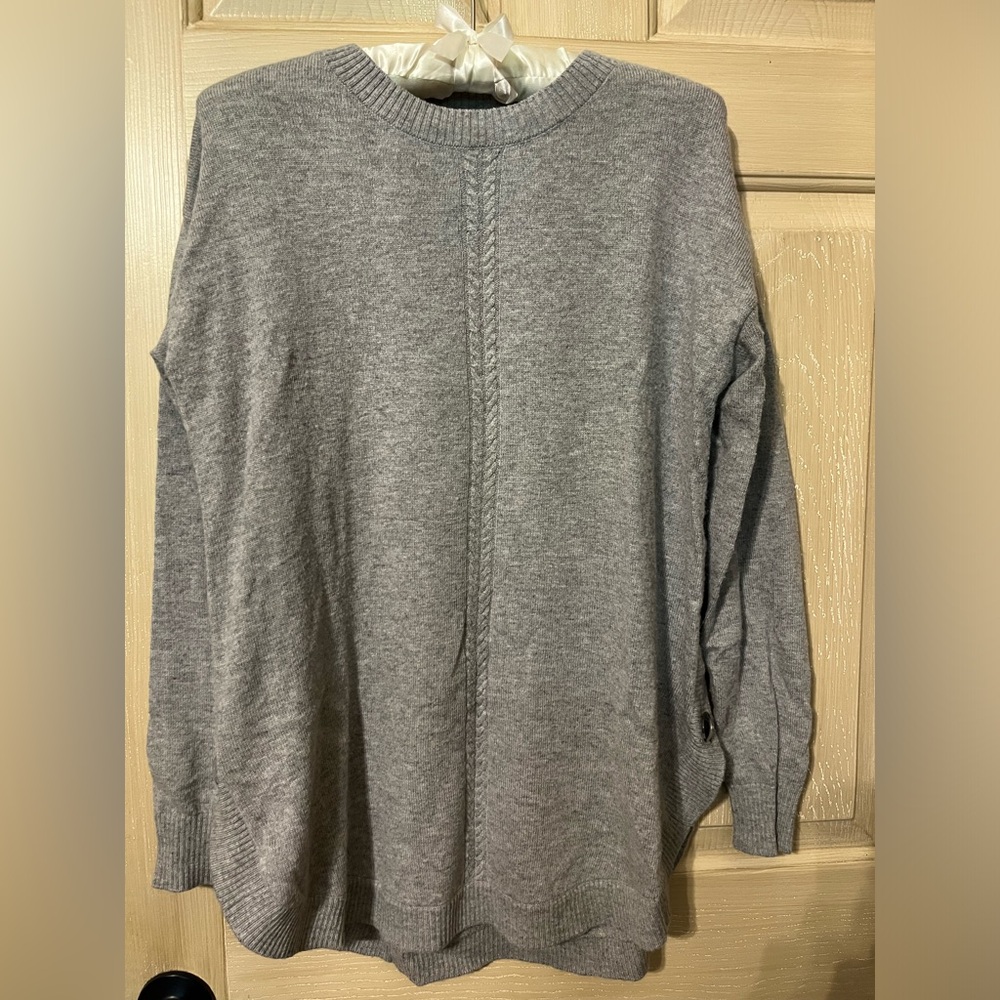 Like new, Maternity/Nursing Sweater